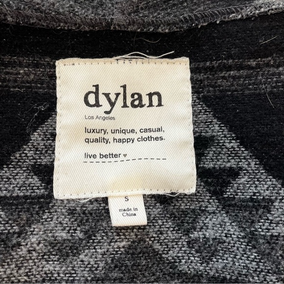 Dylan Los Angeles Geometric Patterned Aztec Style Gray Hooded Sweater Size Small - Picture 12 of 15